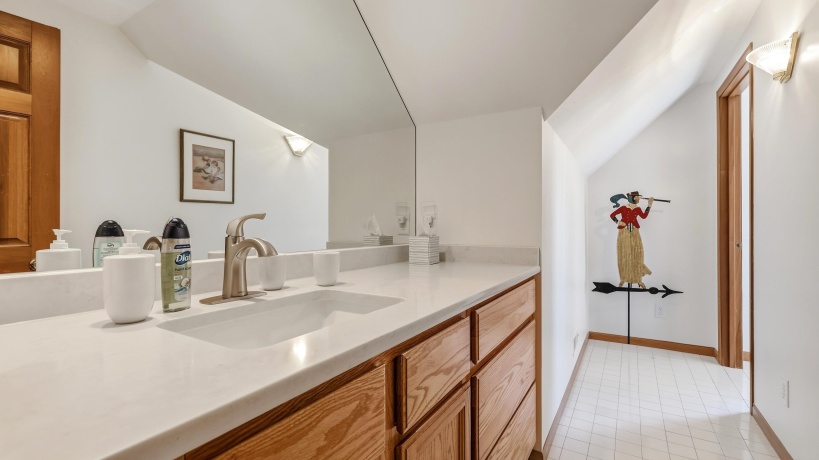 42 Shorewood, GALENA, Illinois 61036, 4 Bedrooms Bedrooms, ,3 BathroomsBathrooms,House,For Sale,Shorewood,202601752