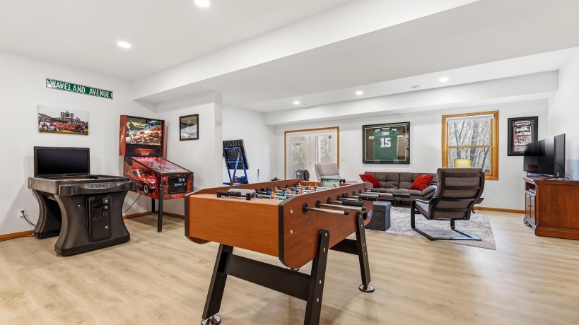 42 Shorewood, GALENA, Illinois 61036, 4 Bedrooms Bedrooms, ,3 BathroomsBathrooms,House,For Sale,Shorewood,202601752