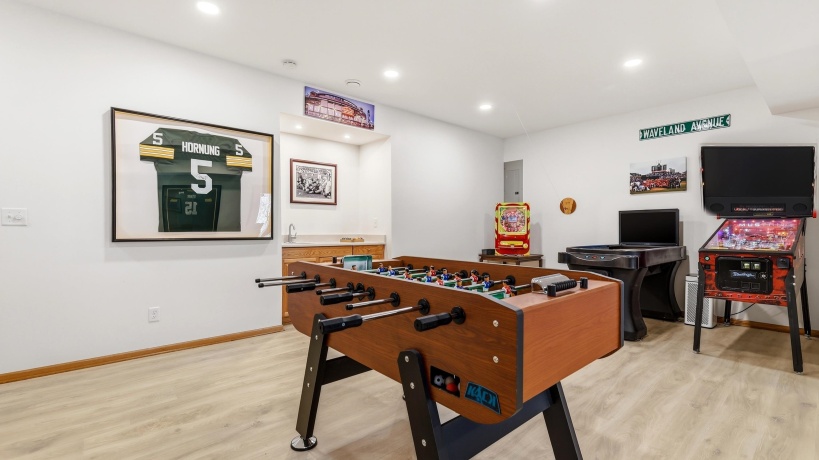 42 Shorewood, GALENA, Illinois 61036, 4 Bedrooms Bedrooms, ,3 BathroomsBathrooms,House,For Sale,Shorewood,202601752