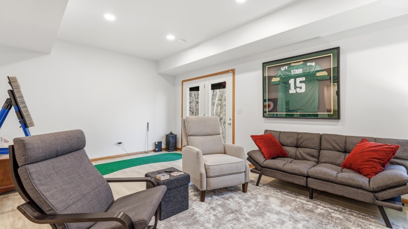 42 Shorewood, GALENA, Illinois 61036, 4 Bedrooms Bedrooms, ,3 BathroomsBathrooms,House,For Sale,Shorewood,202601752