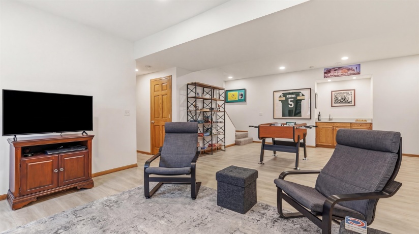 42 Shorewood, GALENA, Illinois 61036, 4 Bedrooms Bedrooms, ,3 BathroomsBathrooms,House,For Sale,Shorewood,202601752