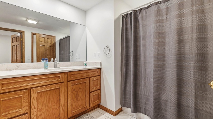 42 Shorewood, GALENA, Illinois 61036, 4 Bedrooms Bedrooms, ,3 BathroomsBathrooms,House,For Sale,Shorewood,202601752