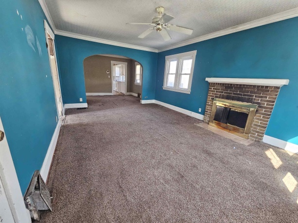 915 Van Wie, ROCKFORD, Illinois 61103, 3 Bedrooms Bedrooms, ,2 BathroomsBathrooms,House,For Sale,Van Wie,202601753