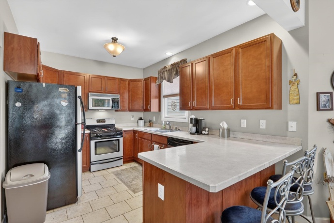 3721 Green Tree, DEKALB, Illinois 60115, 3 Bedrooms Bedrooms, ,3 BathroomsBathrooms,Condominium,For Sale,Green Tree,202601750