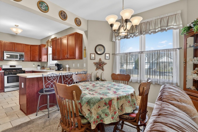 3721 Green Tree, DEKALB, Illinois 60115, 3 Bedrooms Bedrooms, ,3 BathroomsBathrooms,Condominium,For Sale,Green Tree,202601750