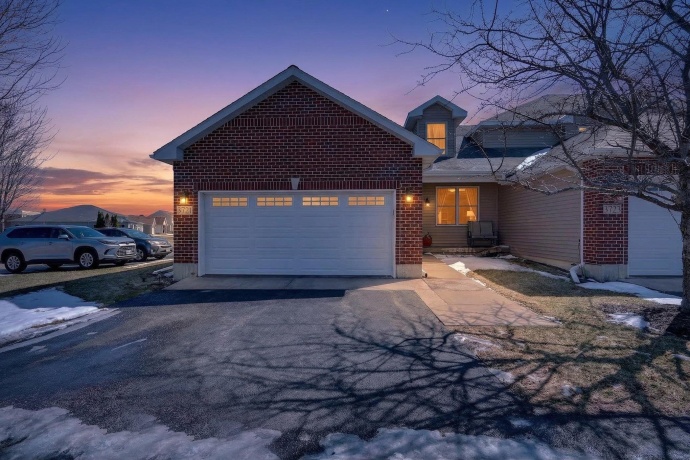 3721 Green Tree, DEKALB, Illinois 60115, 3 Bedrooms Bedrooms, ,3 BathroomsBathrooms,Condominium,For Sale,Green Tree,202601750