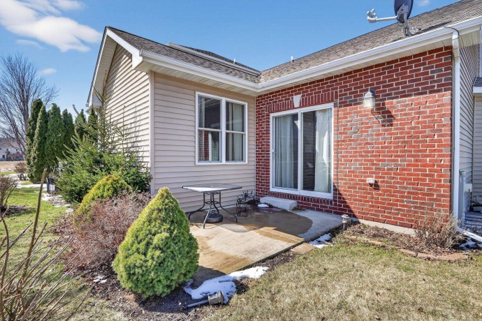 3721 Green Tree, DEKALB, Illinois 60115, 3 Bedrooms Bedrooms, ,3 BathroomsBathrooms,Condominium,For Sale,Green Tree,202601750