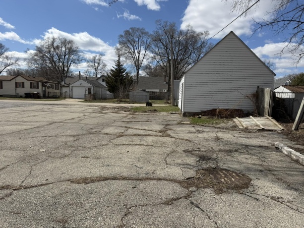 3207 Kishwaukee, ROCKFORD, Illinois 61109, ,3 - 4 Units,For Sale,Kishwaukee,202601760