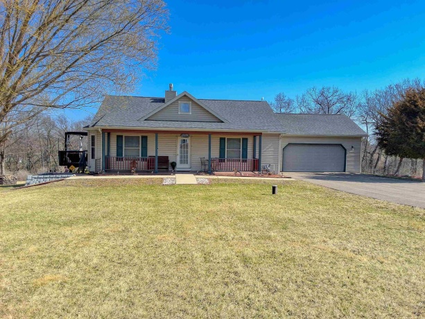 17-199R Lake Carroll, LAKE CARROLL, Illinois 61046, 3 Bedrooms Bedrooms, ,2 BathroomsBathrooms,House,For Sale,Lake Carroll,202601759