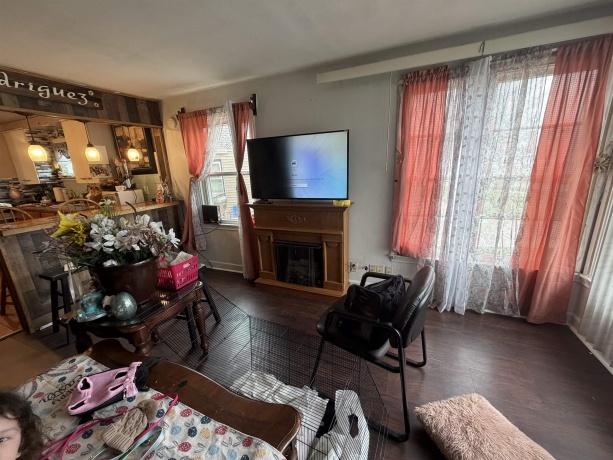 1916 Loomis, ROCKFORD, Illinois 61102, 3 Bedrooms Bedrooms, ,1 BathroomBathrooms,House,For Sale,Loomis,202601763