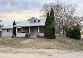 603 Iris, SAVANNA, Illinois 61074, 4 Bedrooms Bedrooms, ,2 BathroomsBathrooms,House,For Sale,Iris,202601764