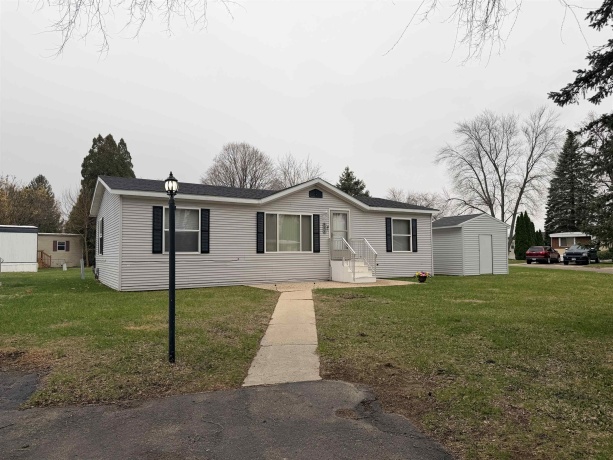 4004 Bluff, BELVIDERE, Illinois 61008, 3 Bedrooms Bedrooms, ,2 BathroomsBathrooms,House,For Sale,Bluff,202601765