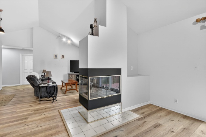 1919 Cloverdale, BELVIDERE, Illinois 61008, 4 Bedrooms Bedrooms, ,2 BathroomsBathrooms,House,For Sale,Cloverdale,202601766