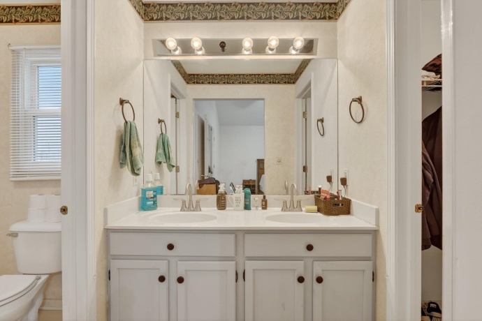 1919 Cloverdale, BELVIDERE, Illinois 61008, 4 Bedrooms Bedrooms, ,2 BathroomsBathrooms,House,For Sale,Cloverdale,202601766