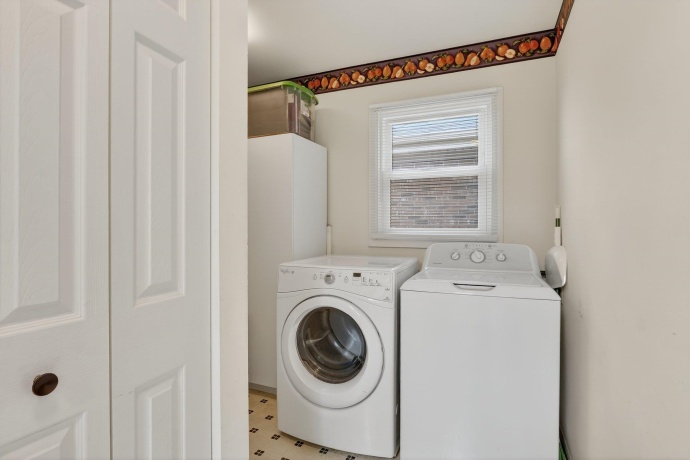 1919 Cloverdale, BELVIDERE, Illinois 61008, 4 Bedrooms Bedrooms, ,2 BathroomsBathrooms,House,For Sale,Cloverdale,202601766