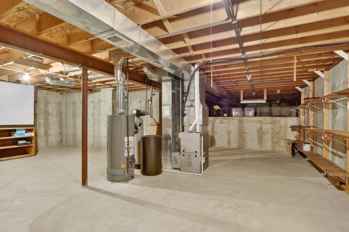 1919 Cloverdale, BELVIDERE, Illinois 61008, 4 Bedrooms Bedrooms, ,2 BathroomsBathrooms,House,For Sale,Cloverdale,202601766