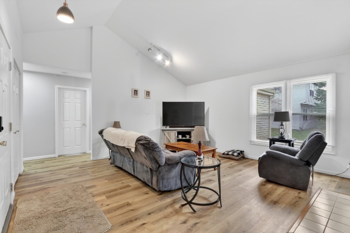 1919 Cloverdale, BELVIDERE, Illinois 61008, 4 Bedrooms Bedrooms, ,2 BathroomsBathrooms,House,For Sale,Cloverdale,202601766