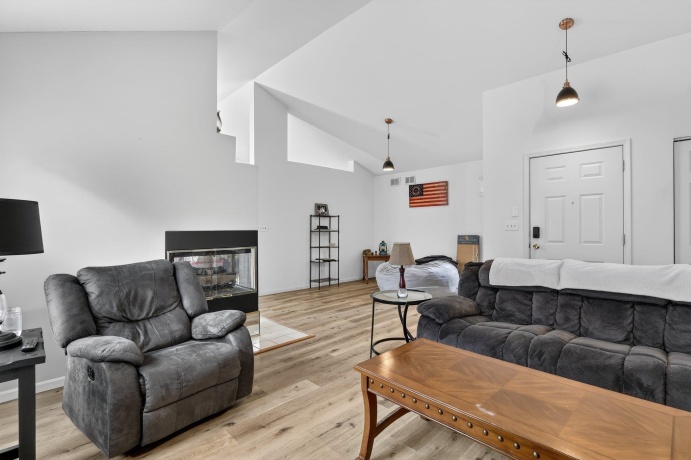 1919 Cloverdale, BELVIDERE, Illinois 61008, 4 Bedrooms Bedrooms, ,2 BathroomsBathrooms,House,For Sale,Cloverdale,202601766