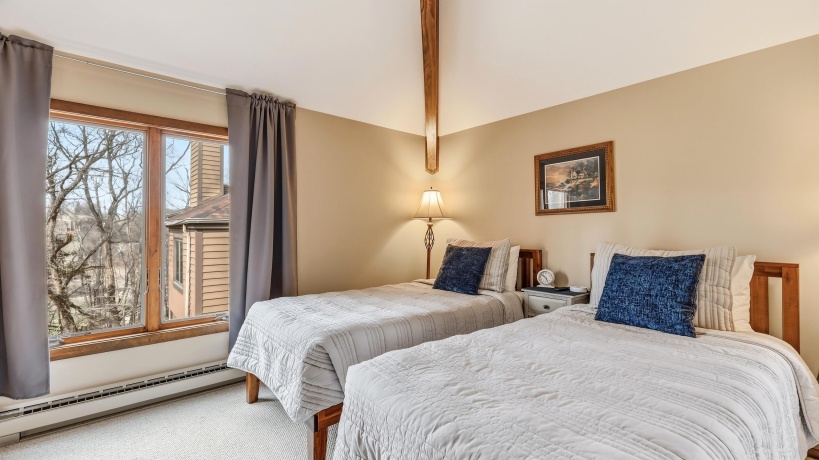 16 Farmstead, GALENA, Illinois 61036, 3 Bedrooms Bedrooms, ,3 BathroomsBathrooms,Condominium,For Sale,Farmstead,202601769