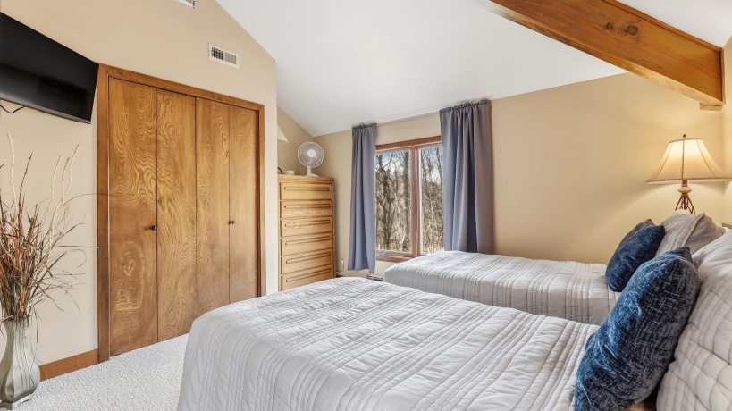 16 Farmstead, GALENA, Illinois 61036, 3 Bedrooms Bedrooms, ,3 BathroomsBathrooms,Condominium,For Sale,Farmstead,202601769