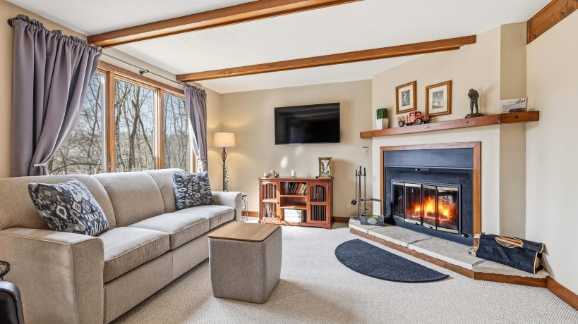 16 Farmstead, GALENA, Illinois 61036, 3 Bedrooms Bedrooms, ,3 BathroomsBathrooms,Condominium,For Sale,Farmstead,202601769