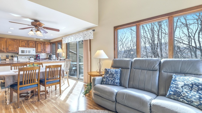 16 Farmstead, GALENA, Illinois 61036, 3 Bedrooms Bedrooms, ,3 BathroomsBathrooms,Condominium,For Sale,Farmstead,202601769