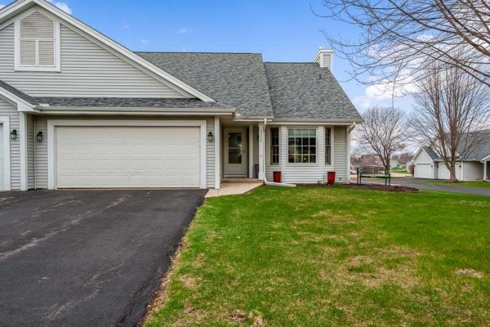 4352 Sunset, LOVES PARK, Illinois 61111, 2 Bedrooms Bedrooms, ,3 BathroomsBathrooms,Condominium,For Sale,Sunset,202601770