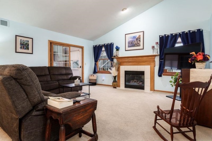 4352 Sunset, LOVES PARK, Illinois 61111, 2 Bedrooms Bedrooms, ,3 BathroomsBathrooms,Condominium,For Sale,Sunset,202601770