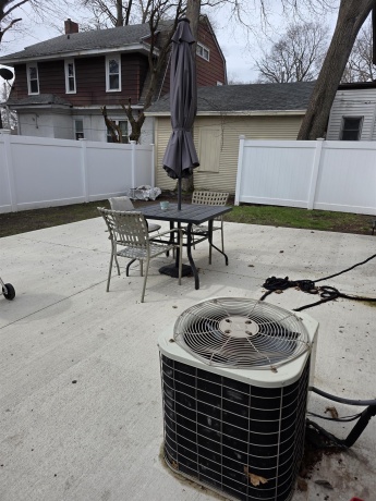 726 Ashland, ROCKFORD, Illinois 61103, 2 Bedrooms Bedrooms, ,1 BathroomBathrooms,House,For Sale,Ashland,202601771