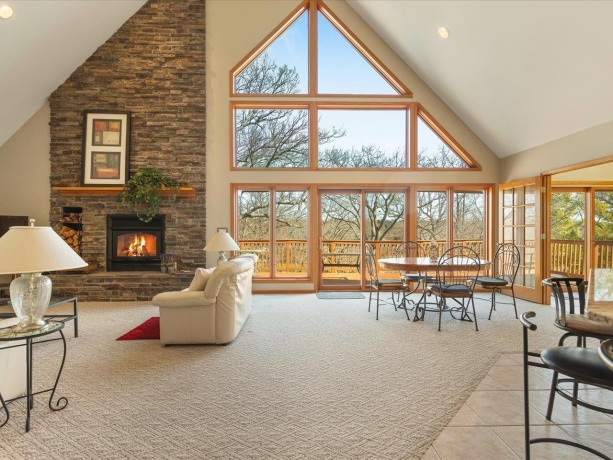 4 Lake Summerset, LAKE SUMMERSET, Illinois 61019, 3 Bedrooms Bedrooms, ,3 BathroomsBathrooms,House,For Sale,Lake Summerset,202601773