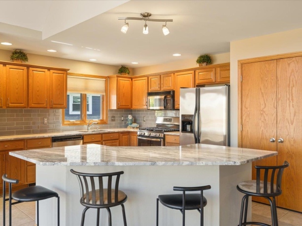 4 Lake Summerset, LAKE SUMMERSET, Illinois 61019, 3 Bedrooms Bedrooms, ,3 BathroomsBathrooms,House,For Sale,Lake Summerset,202601773