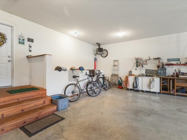 4 Lake Summerset, LAKE SUMMERSET, Illinois 61019, 3 Bedrooms Bedrooms, ,3 BathroomsBathrooms,House,For Sale,Lake Summerset,202601773