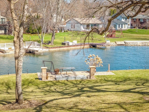 4 Lake Summerset, LAKE SUMMERSET, Illinois 61019, 3 Bedrooms Bedrooms, ,3 BathroomsBathrooms,House,For Sale,Lake Summerset,202601773