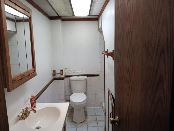 1604 Parkside, FREEPORT, Illinois 61032, 3 Bedrooms Bedrooms, ,2 BathroomsBathrooms,House,For Sale,Parkside,202601653