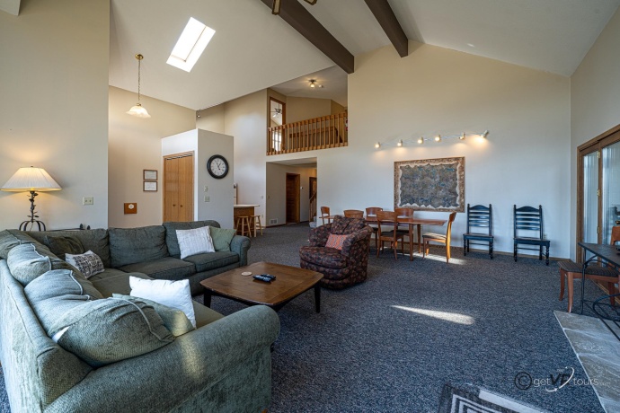 1 Vista Ridge, GALENA, Illinois 61036, 5 Bedrooms Bedrooms, ,5 BathroomsBathrooms,House,For Sale,Vista Ridge,202601306