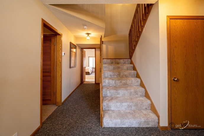 1 Vista Ridge, GALENA, Illinois 61036, 5 Bedrooms Bedrooms, ,5 BathroomsBathrooms,House,For Sale,Vista Ridge,202601306