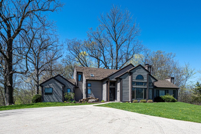 1 Vista Ridge, GALENA, Illinois 61036, 5 Bedrooms Bedrooms, ,5 BathroomsBathrooms,House,For Sale,Vista Ridge,202601306