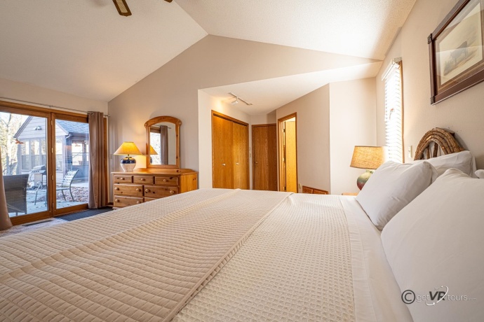 1 Vista Ridge, GALENA, Illinois 61036, 5 Bedrooms Bedrooms, ,5 BathroomsBathrooms,House,For Sale,Vista Ridge,202601306