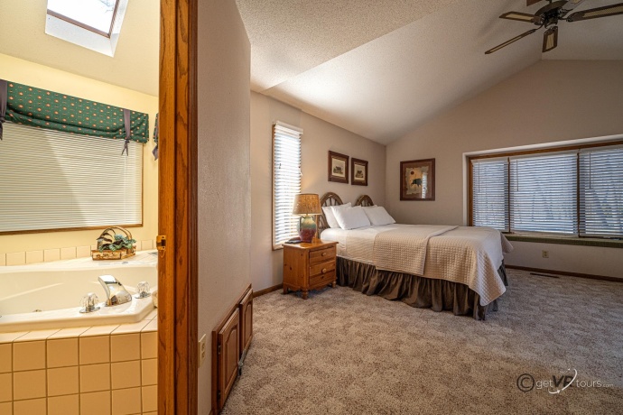 1 Vista Ridge, GALENA, Illinois 61036, 5 Bedrooms Bedrooms, ,5 BathroomsBathrooms,House,For Sale,Vista Ridge,202601306