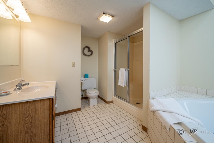 1 Vista Ridge, GALENA, Illinois 61036, 5 Bedrooms Bedrooms, ,5 BathroomsBathrooms,House,For Sale,Vista Ridge,202601306