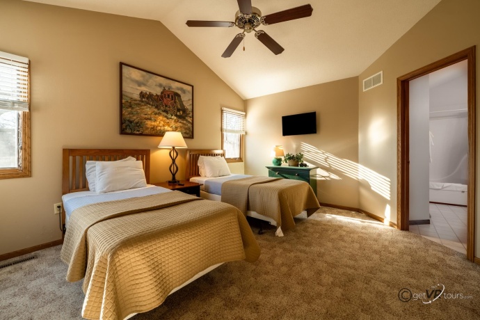 1 Vista Ridge, GALENA, Illinois 61036, 5 Bedrooms Bedrooms, ,5 BathroomsBathrooms,House,For Sale,Vista Ridge,202601306