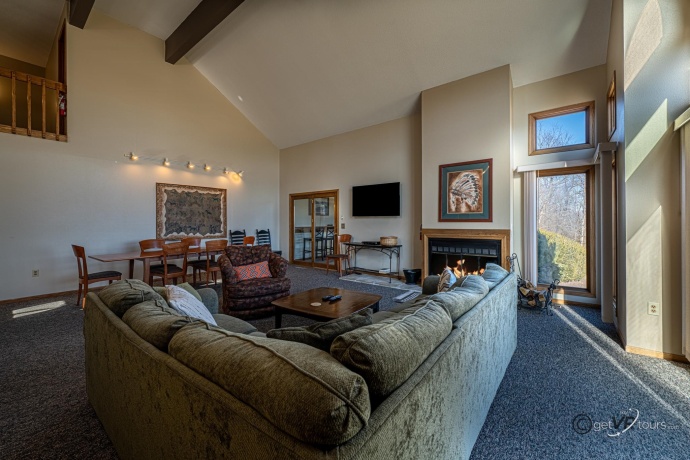 1 Vista Ridge, GALENA, Illinois 61036, 5 Bedrooms Bedrooms, ,5 BathroomsBathrooms,House,For Sale,Vista Ridge,202601306