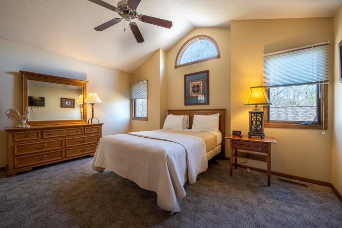 1 Vista Ridge, GALENA, Illinois 61036, 5 Bedrooms Bedrooms, ,5 BathroomsBathrooms,House,For Sale,Vista Ridge,202601306