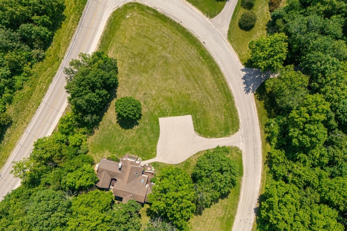 1 Vista Ridge, GALENA, Illinois 61036, 5 Bedrooms Bedrooms, ,5 BathroomsBathrooms,House,For Sale,Vista Ridge,202601306