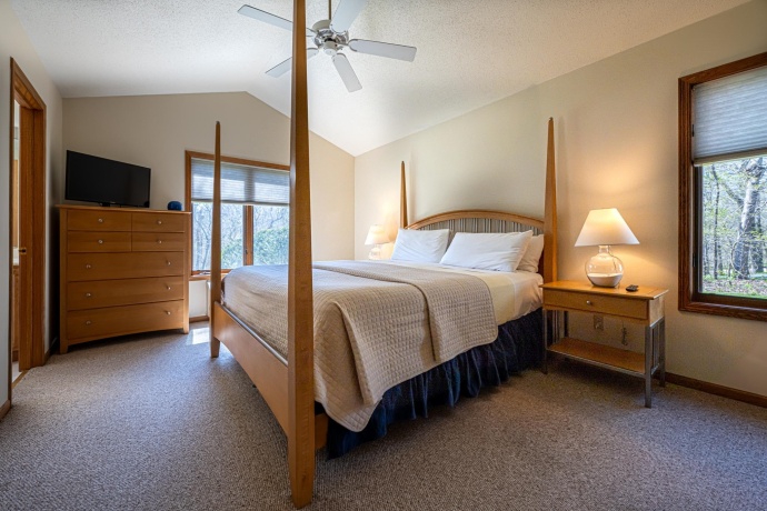 1 Vista Ridge, GALENA, Illinois 61036, 5 Bedrooms Bedrooms, ,5 BathroomsBathrooms,House,For Sale,Vista Ridge,202601306