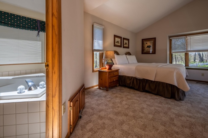 1 Vista Ridge, GALENA, Illinois 61036, 5 Bedrooms Bedrooms, ,5 BathroomsBathrooms,House,For Sale,Vista Ridge,202601306