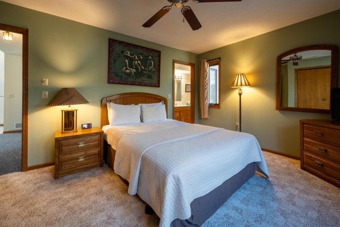 1 Vista Ridge, GALENA, Illinois 61036, 5 Bedrooms Bedrooms, ,5 BathroomsBathrooms,House,For Sale,Vista Ridge,202601306