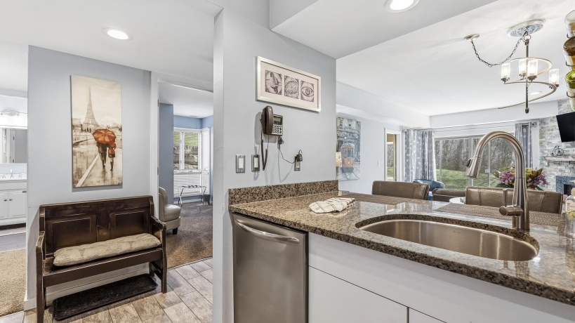 C11 Long Bay Point, GALENA, Illinois 61036, 1 Bedroom Bedrooms, ,1 BathroomBathrooms,Condominium,For Sale,Long Bay Point,202601776