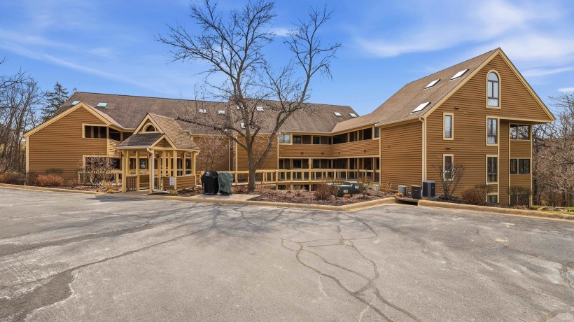 C11 Long Bay Point, GALENA, Illinois 61036, 1 Bedroom Bedrooms, ,1 BathroomBathrooms,Condominium,For Sale,Long Bay Point,202601776