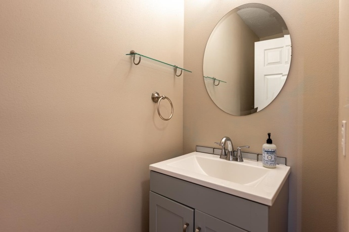 206 Griffin, POPLAR GROVE, Illinois 61065, 4 Bedrooms Bedrooms, ,2 BathroomsBathrooms,House,For Sale,Griffin,202601779